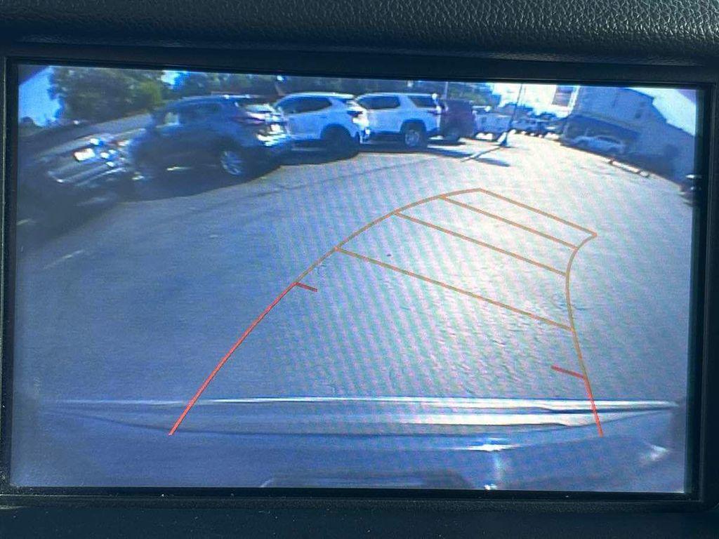 used 2018 GMC Yukon car, priced at $30,985