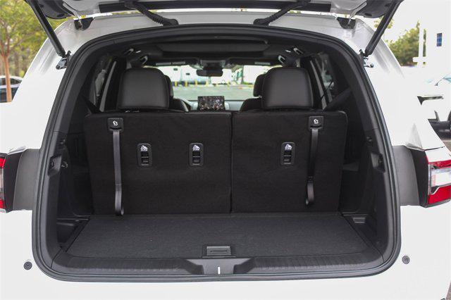 new 2025 Honda Pilot car, priced at $51,350