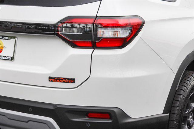 new 2025 Honda Pilot car, priced at $51,350
