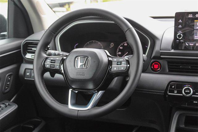 new 2025 Honda Pilot car, priced at $47,095