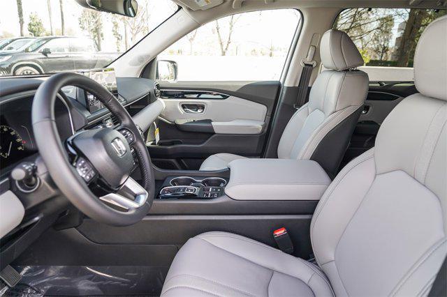 new 2025 Honda Pilot car, priced at $44,995