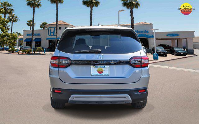 new 2025 Honda Pilot car, priced at $44,995