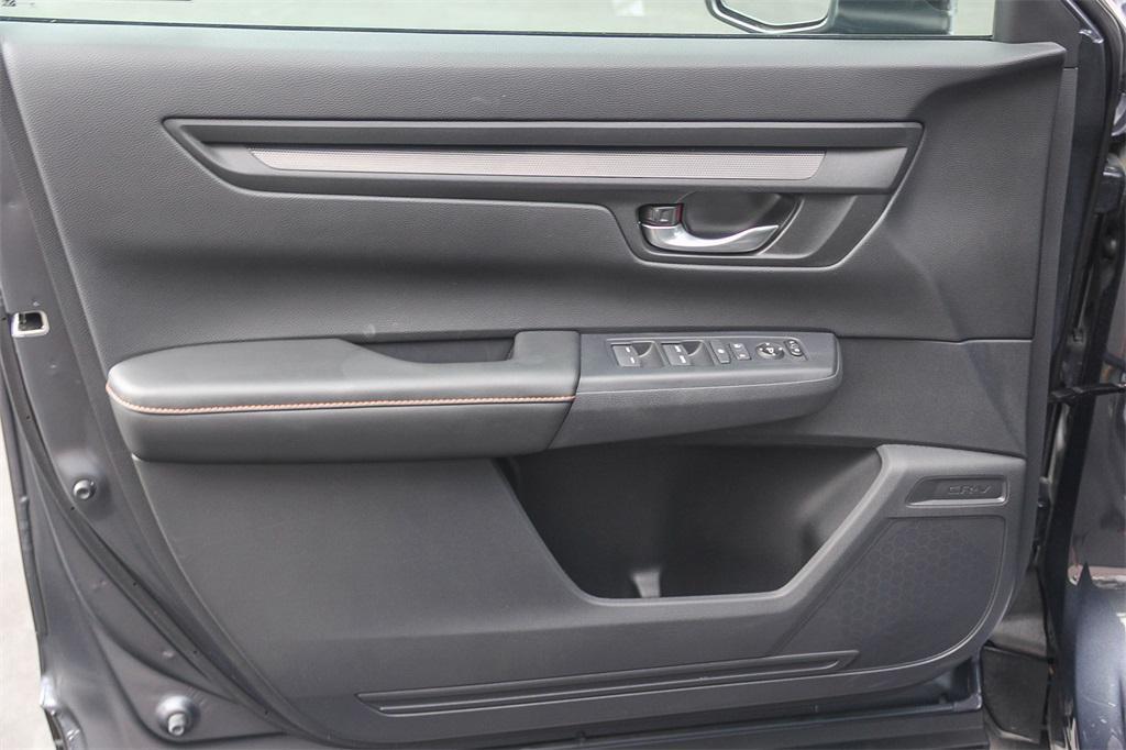 used 2025 Honda CR-V Hybrid car, priced at $33,698