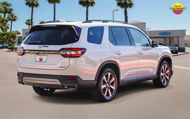 new 2025 Honda Pilot car, priced at $49,405