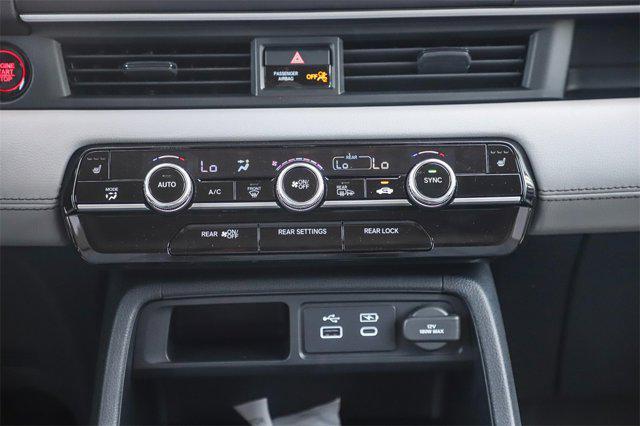 new 2025 Honda Pilot car, priced at $47,550