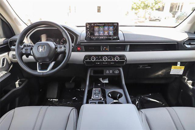 new 2025 Honda Pilot car, priced at $47,550
