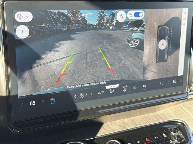 new 2025 Ford Expedition car, priced at $85,882