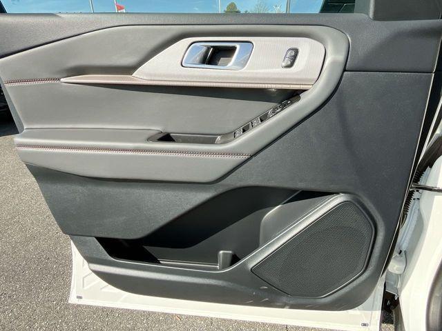 new 2025 Ford Explorer car, priced at $46,176
