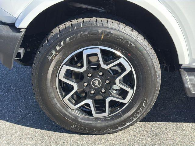 new 2025 Ford Bronco car, priced at $51,878