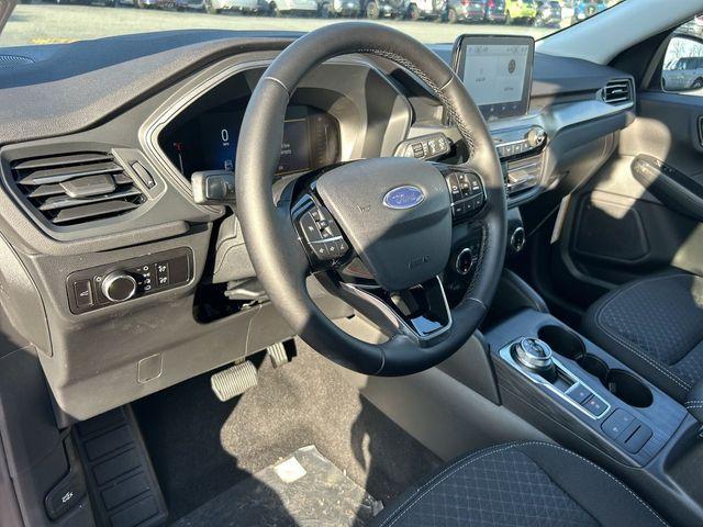 new 2025 Ford Escape car, priced at $24,615