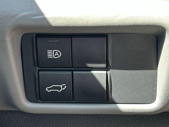 used 2021 Toyota Highlander car, priced at $22,069