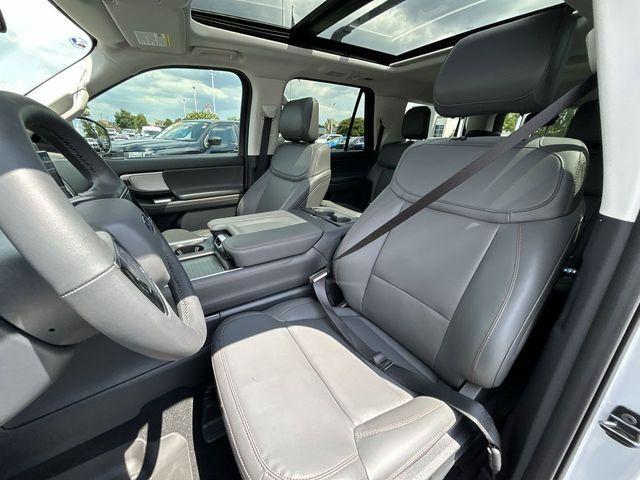 new 2025 Ford Expedition Max car, priced at $66,501