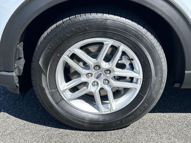 new 2025 Ford Explorer car, priced at $41,054