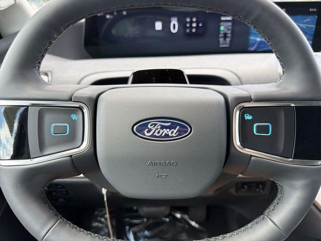 new 2025 Ford Expedition car, priced at $69,645