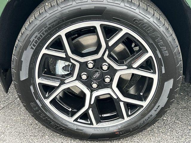 new 2025 Ford Maverick car, priced at $35,662