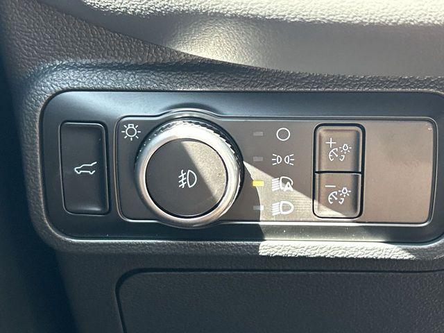 new 2025 Ford Explorer car, priced at $41,054