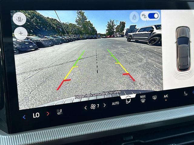 new 2025 Ford Explorer car, priced at $41,054