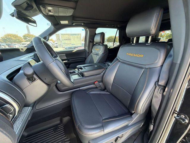 new 2025 Ford Expedition car, priced at $82,751