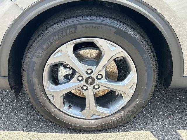 new 2025 Ford Escape car, priced at $27,033