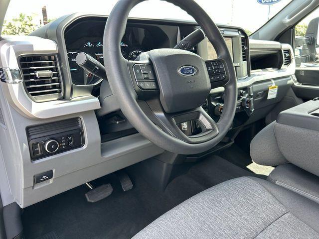 new 2025 Ford F-250 car, priced at $65,995