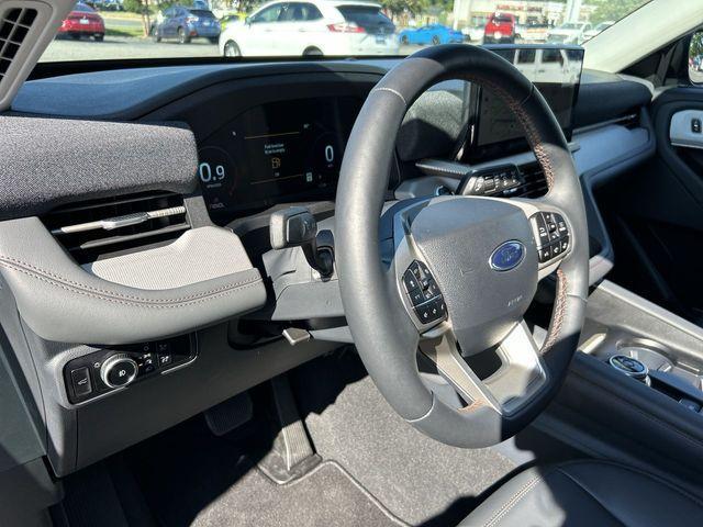 new 2025 Ford Explorer car, priced at $40,197