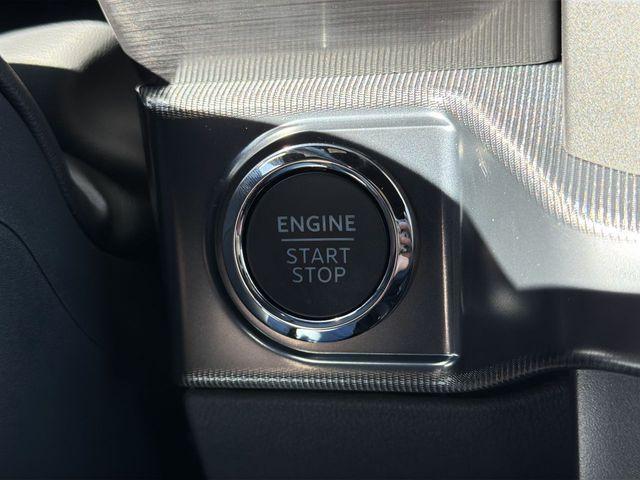 new 2025 Ford F-150 car, priced at $62,053