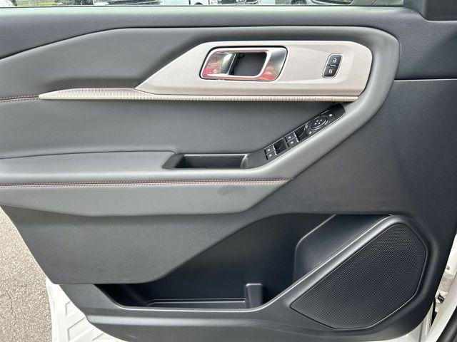 new 2025 Ford Explorer car, priced at $37,543