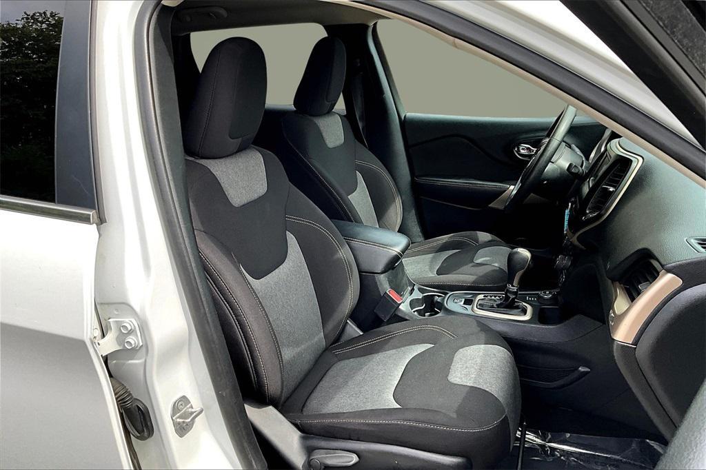 used 2018 Jeep Cherokee car, priced at $14,995