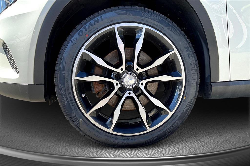 used 2017 Mercedes-Benz GLA 250 car, priced at $15,495