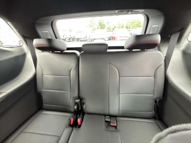 new 2025 Chevrolet Traverse car, priced at $49,444