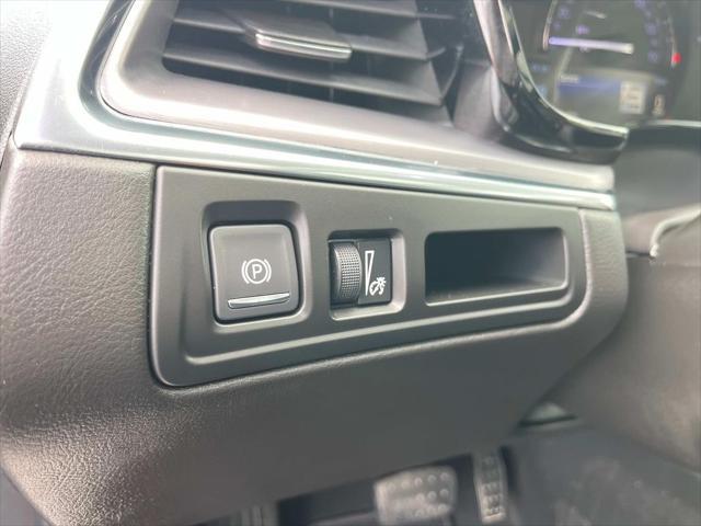 used 2019 Cadillac XT5 car, priced at $25,524