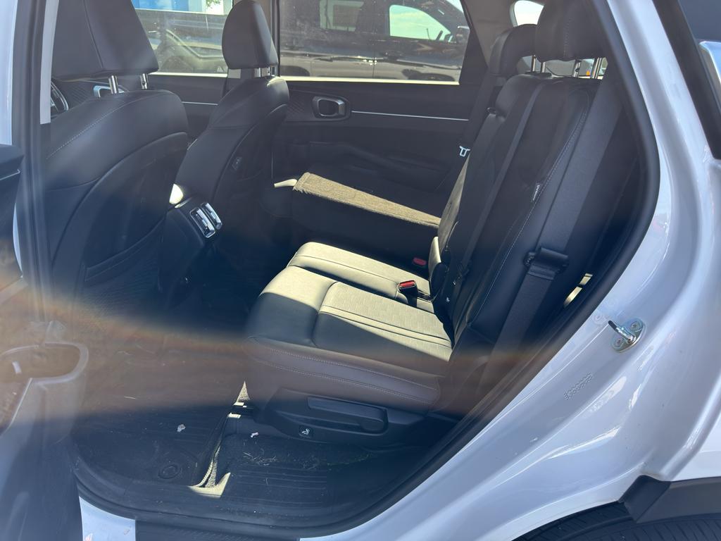 used 2025 Kia Sorento car, priced at $30,678