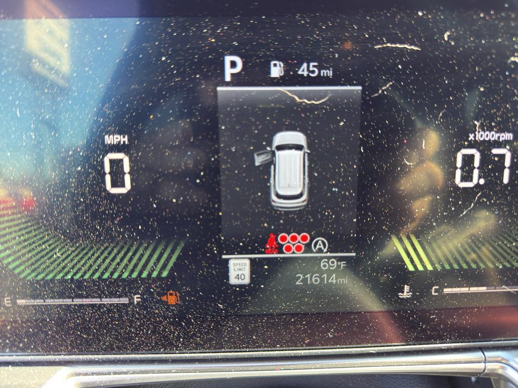 used 2025 Kia Sorento car, priced at $30,678