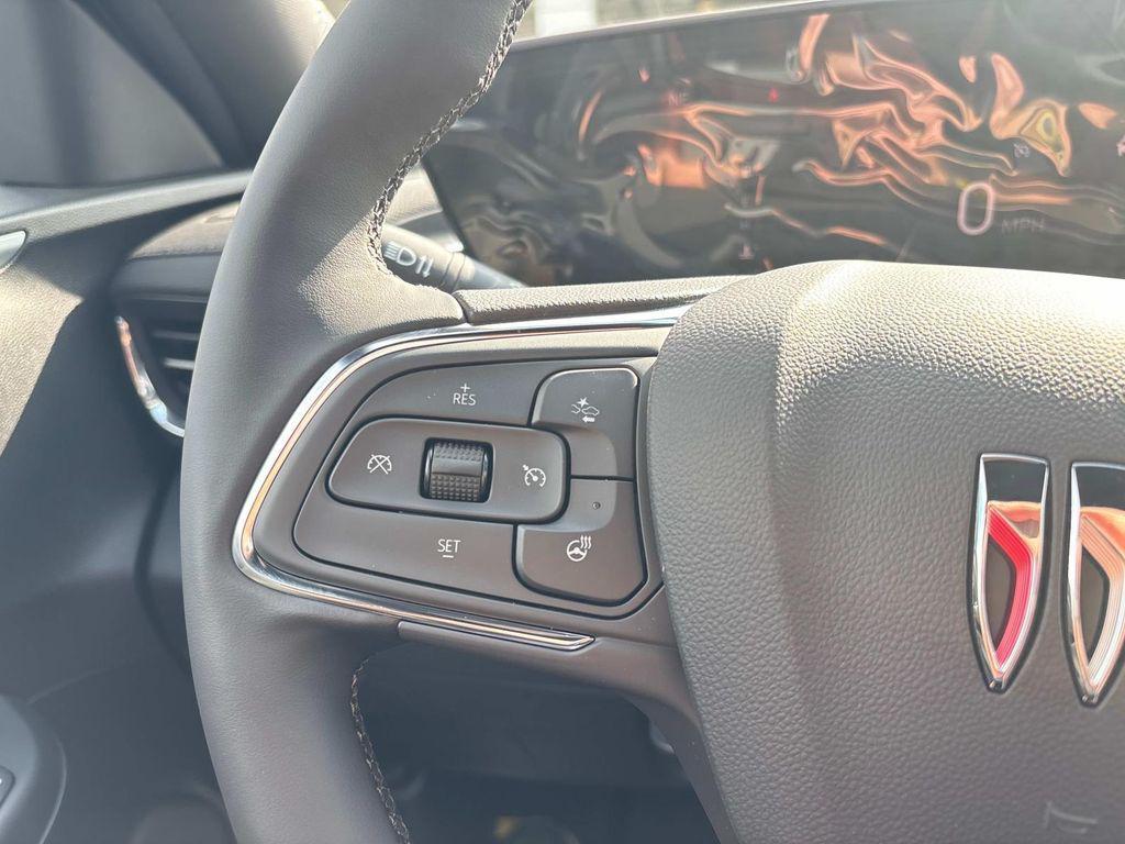 new 2025 Buick Envista car, priced at $24,435