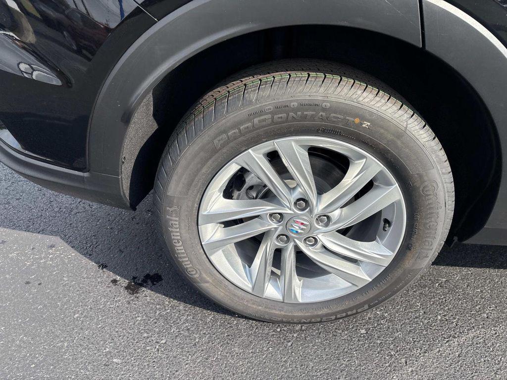 new 2025 Buick Envista car, priced at $24,435