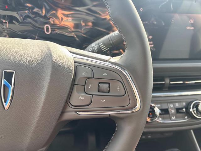 new 2025 Buick Envista car, priced at $25,935
