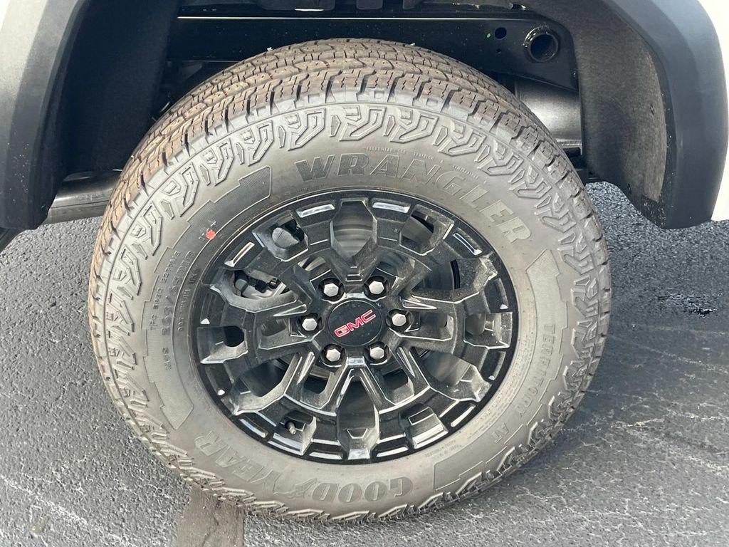 new 2026 GMC Canyon car, priced at $40,995