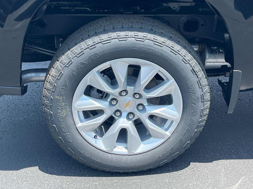 new 2025 Chevrolet Silverado 1500 car, priced at $42,735