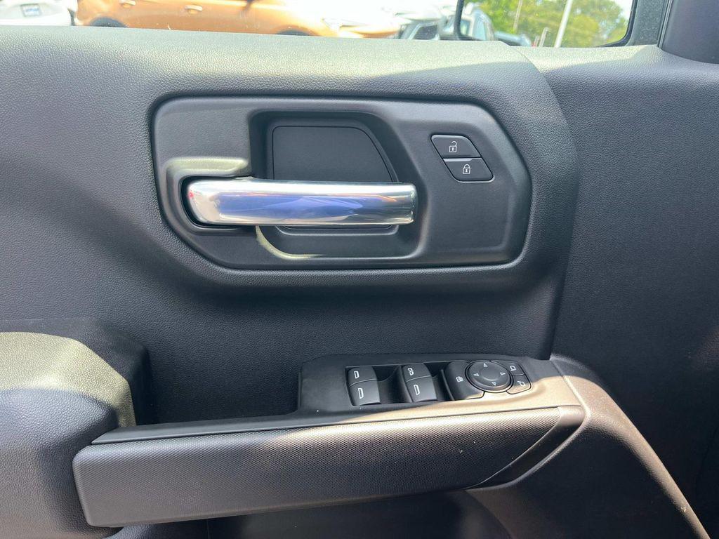 new 2025 Chevrolet Silverado 1500 car, priced at $42,735