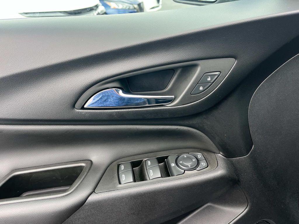 used 2022 Chevrolet Equinox car, priced at $23,990