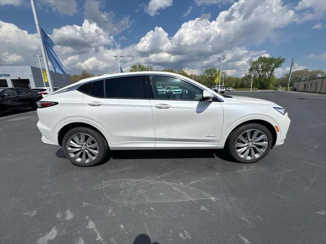 new 2025 Buick Envista car, priced at $29,885