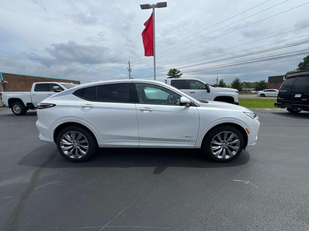 new 2025 Buick Envista car, priced at $27,685