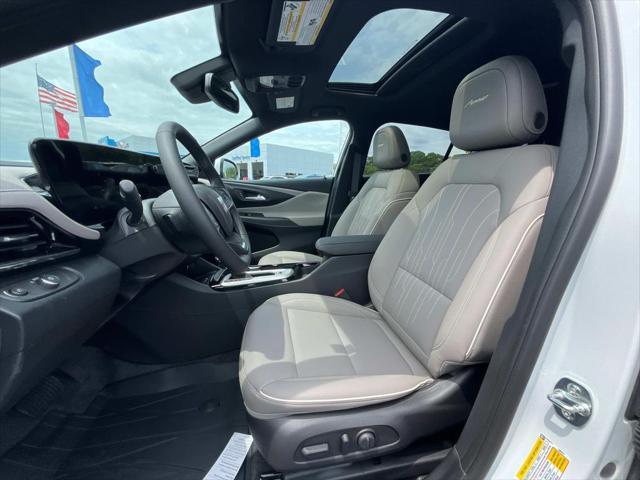 new 2025 Buick Envista car, priced at $30,585