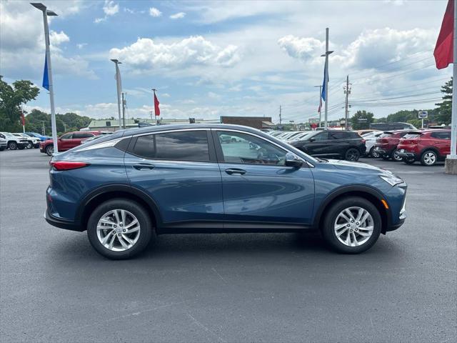 new 2025 Buick Envista car, priced at $25,935