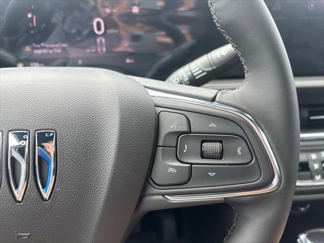 new 2025 Buick Envista car, priced at $25,935