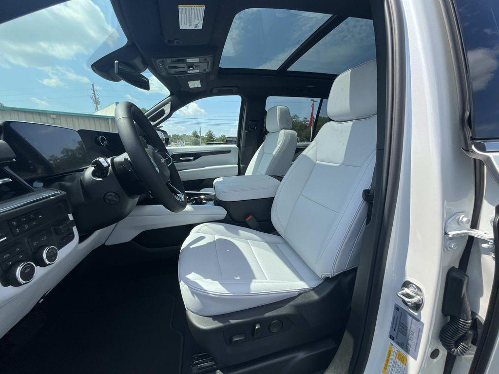 new 2025 Chevrolet Tahoe car, priced at $78,805