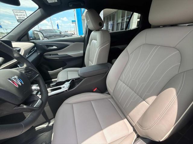 new 2025 Buick Envista car, priced at $27,985