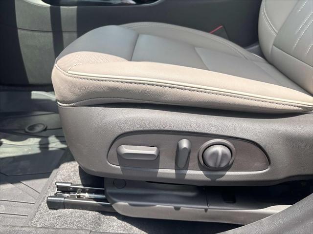new 2025 Buick Envista car, priced at $27,985