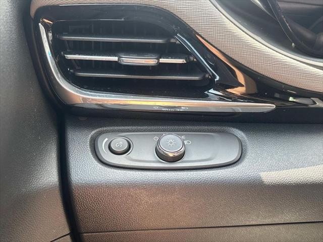 new 2025 Buick Envista car, priced at $27,985