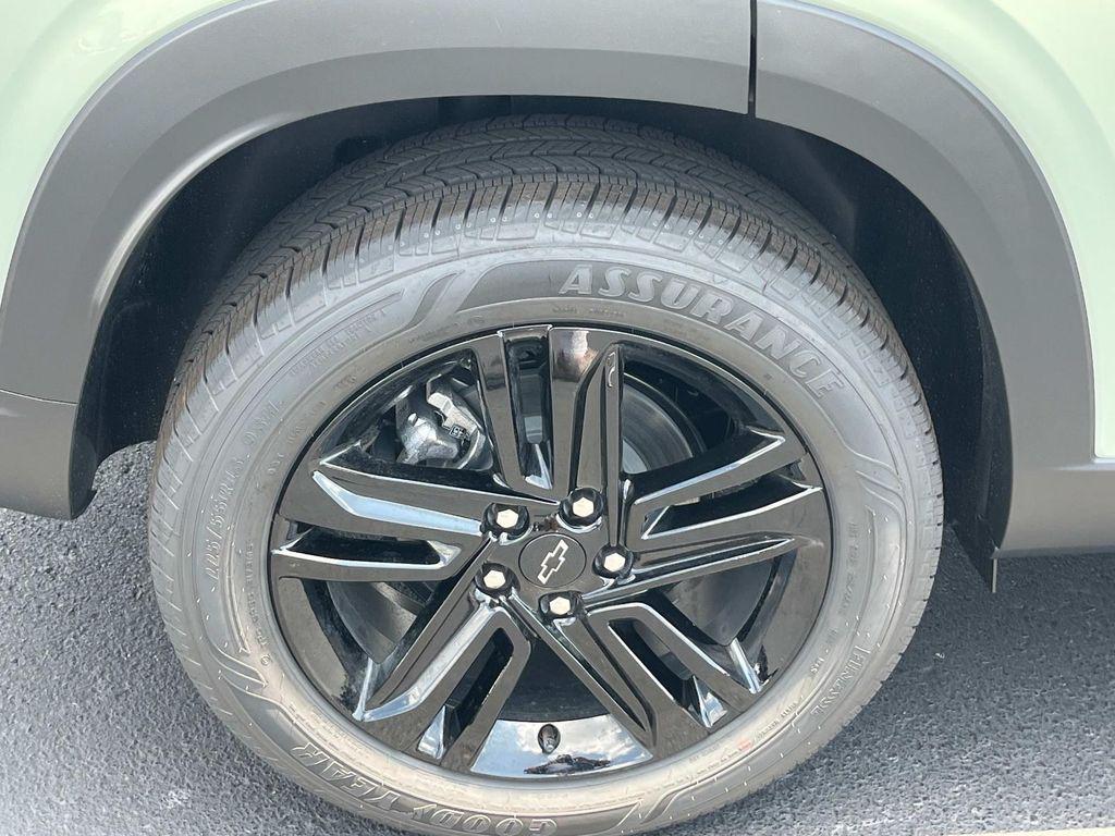 new 2025 Chevrolet Trax car, priced at $26,600